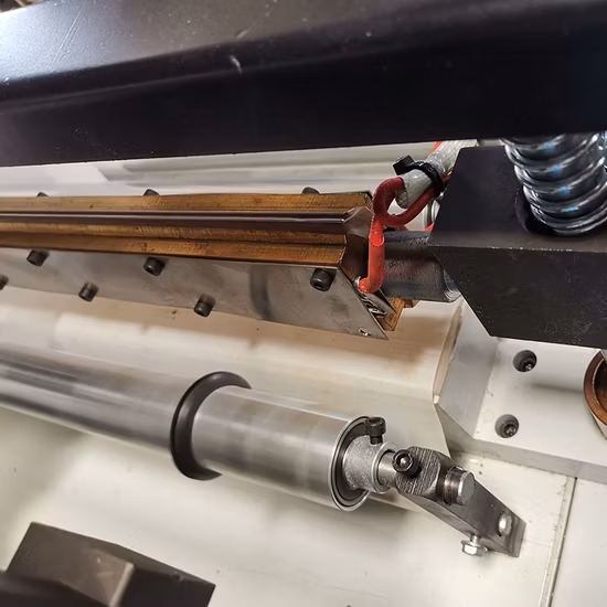 Máquina para fabricar bolsas de uva con perforación de orificios múltiples completamente automática